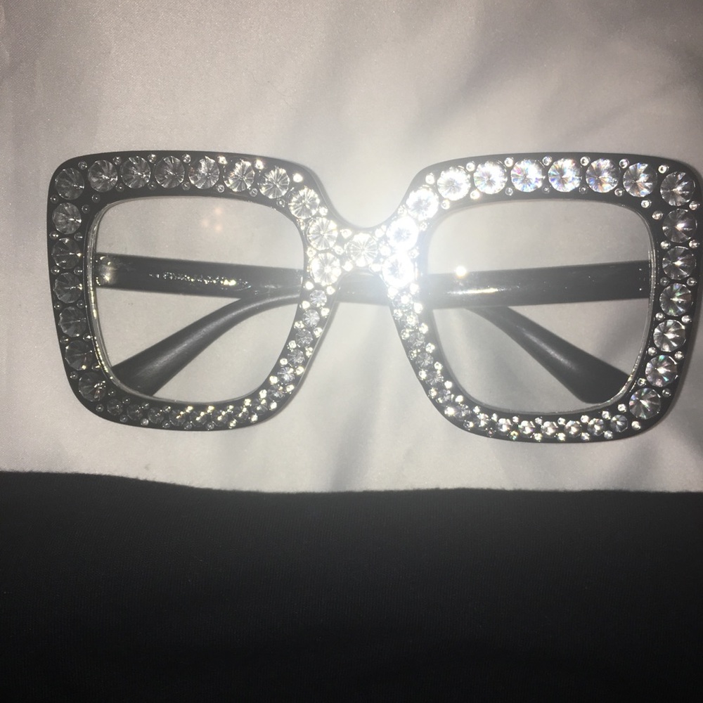 Fashionable eyewear